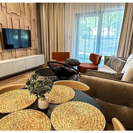 Gosciniec Warminski Apartment Pluski